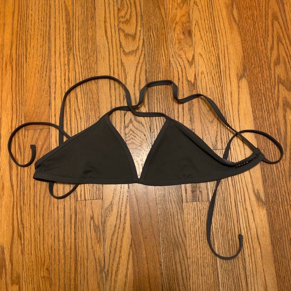 Jolyn too with back cross and tie